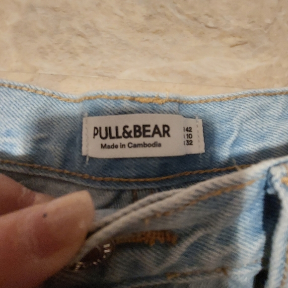 Pull&Bear cut offs distressed shorts size 10 bnwt - Picture 2 of 4